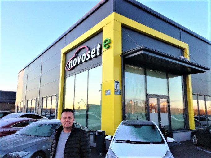 Novoset Automyyntiä johtaa yrittäjä Petri Maunuksela